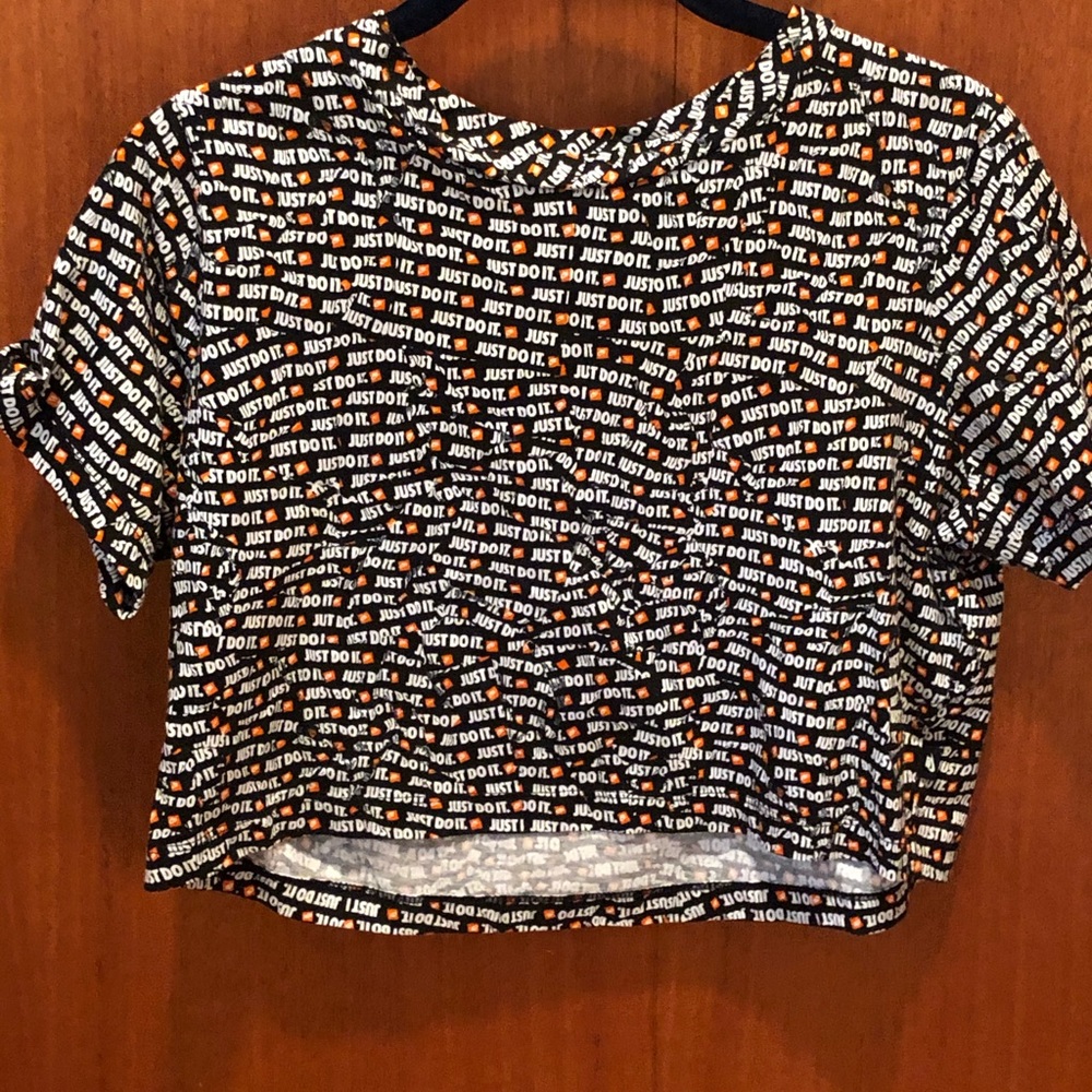 NEW! crop top